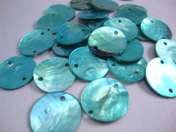 Simpukkahelmi/-linkki Teal pyöreä litteä 15 mm, 2 reikäinen (10/pss)