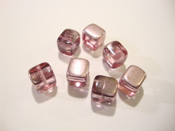 Tsekkiläinen lasihelmi 'Magic' ametisti kuutio 8 x 9 mm (2 kpl/pss)