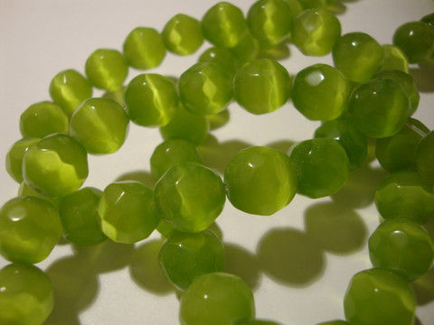 Kissansilmälasihelmi limenvihreä sämikäs pyöreä 10 mm (10 kpl/pss)