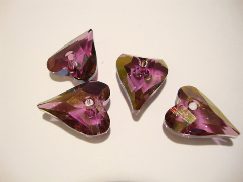 Swarovski kristalli sydänriipus lila kultapinnoitteinen 17 x 14 mm mm