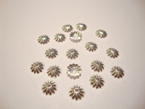 Helmihattu hopeoitu uritettu 6 mm (20 kpl/pss)