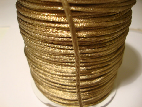 Satiininauha vaalea suklaanruskea 2 mm (m-erä 2 m)