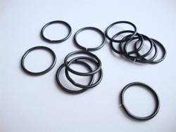 Vintaj välirengas 15 mm musta (6 kpl/pss)