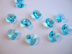 Swarovski kristalli sydänriipus turkoosi 14 mm