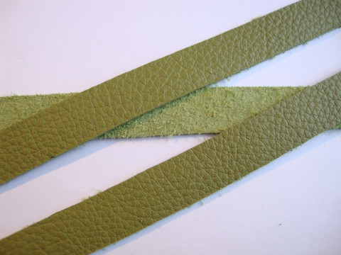 TierraCast Nahkanauha oliivinvihreä 12,5 mm/pituus 25 cm