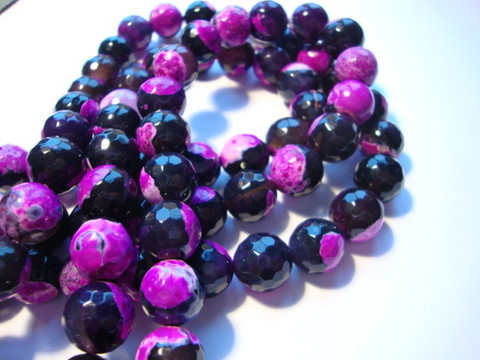 Akaatti musta-fuksia pyöreä fasetoitu n.12 mm (10 kpl/pss)