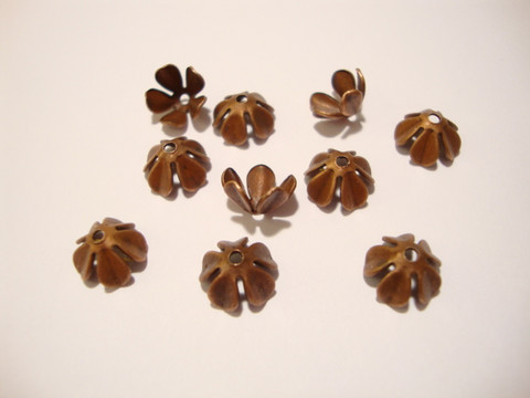 Helmihattu Kukka kuparinvärinen n. 8 mm (10 kpl/pss)