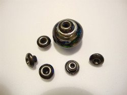 TierraCast Metallihelmi/bead aligner isoreikäisille helmille musta 7 mm (4 kpl/pss)
