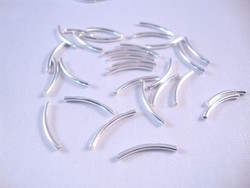 Metallihelmi hopeoitu putki kaareva 13 x 1 mm (30 kpl/pss)