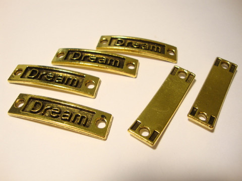 Korulinkki / riipus Dream antiikkikulta 9 x 35 mm, reikien halkaisija n. 2,5 mm (2 kpl/pss)