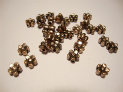 Metallihelmi kupari pieni kukka 5,5 mm  (30/pss)