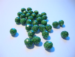 Käärmehelmi keväänvihreä 8 mm (10 kpl/pss)