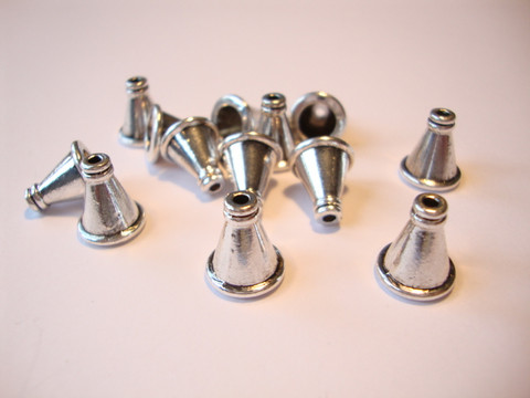 Helmihattu / kalotti antiikkihopeanvärinen 11 x 10 mm (4 kpl/pss)