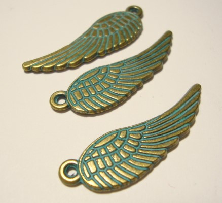 Boho riipus Siipi kuparipatina 31 x 10 mm (4 kpl/pss)