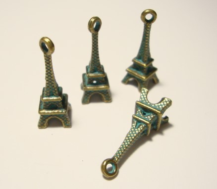 Boho riipus Eifeltorni kuparipatina 22 x 8 mm (2 kpl/pss)