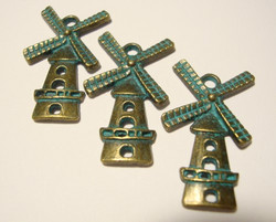 Boho riipus Tuulimylly kuparipatina 27 x 17 mm (2 kpl/pss)