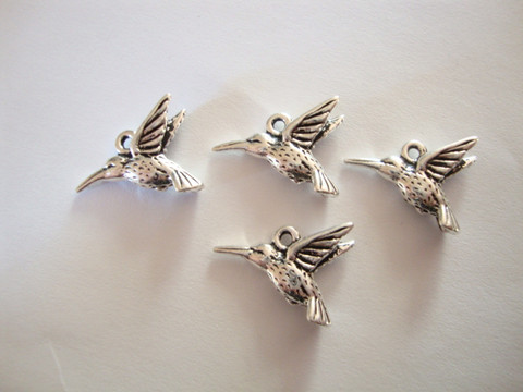 TierraCast riipus Kolibri (Hummingbird) hopeoitu 18 x 14 mm