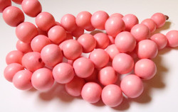 Puuhelmi vaaleanpunainen / vaalea pinkki 12 mm (n. 35 kpl/nauha)