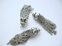Tasselitupsu metalliketjuista antiikkihopeoitu 60 x 12 mm