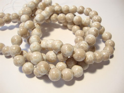 Lasihelmi glaseerattu kiiltävä valkoinen-vaalea taupe (beige) 8 mm (20 kpl/pss)