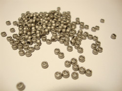 Siemenhelmi antiikkihopea himmeänkiiltävä opaakki 8/0 3 mm, reikä 1,2 mm (10 g/pss)