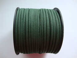 Mokkanauha (faux suede) tummanvihreä 3 x 1,4 mm (m-erä 5 m)