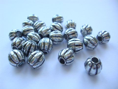 ABS muovihelmi antiikkihopeanvärinen 9 x 8 mm, reikä 3 mm (20 kpl/pss)