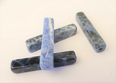 Kivihelmi sininen marmoroitu putki 30 x 5 mm (2 kpl/pss)