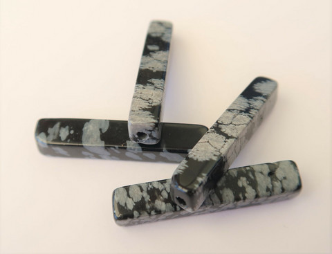 Kivihelmi musta / harmaakuvioinen putki 30 x 5 mm (2 kpl/pss)