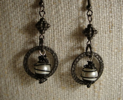 Beadalon Artistic Wire -metallilanka musta, paksuus 24 gauge = 0,51 mm (18,2 m)