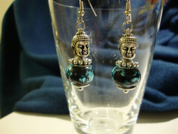 TierraCast Metallihelmi Buddha hopeoitu 13,5 x 10 mm