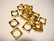 Metallihelmi/helmikehys (helmihäkki) kullattu neliö 10 mm (2 kpl/pss)