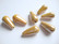 Posliinihelmi/riipus Pisara vaaleanruskea/hunajanvärinen 26 x 13 mm (2 kpl/pss)