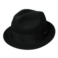 Trilby Hattu: Musta