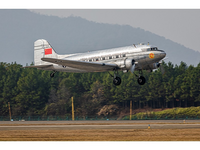 DC-3 CNAC  1/48
