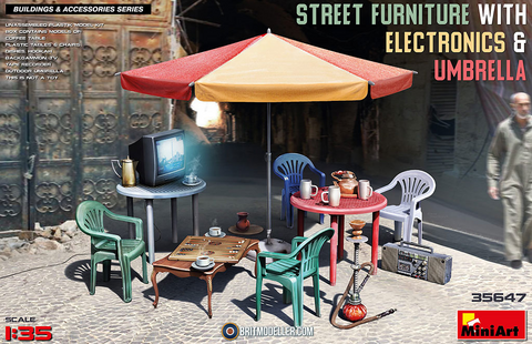 Street Furniture with Electronics and Umbrella  1/35