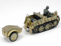 SdKfz 2 Kleines Kettenkraftrad (Mid. Prod.) & 3 Figures	 1/35