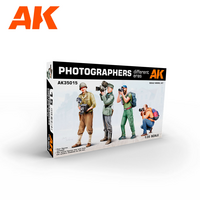 Photographers Different Eras  1/35