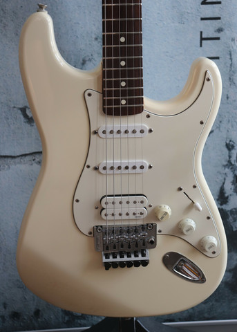 Fender Richie Sambora Standard Stratocaster 1995+  case (used)