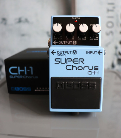 Boss CH-1 Super Chorus -kitarapedaali (käytetty)