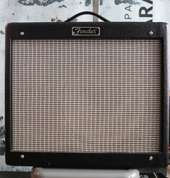 Fender Blues Junior 2009 kitaravahvistin (käytetty)