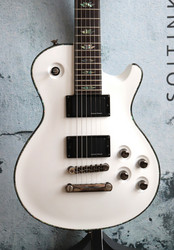 Charvel Desolation DS-1 ST + kova laukku (käytetty)