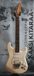 Fender Richie Sambora Standard Stratocaster 1995+  case (käytetty)