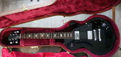 Gibson Les Paul Studio 2000 + case (used)