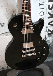 Gibson Les Paul Studio 2000 + case (used)