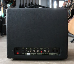 Ashdown AA-100R 100W Acoustic Combo with Reverb (käytetty)