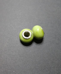 Porcelaine green lock bead