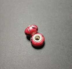 Locks bead reddish spatter