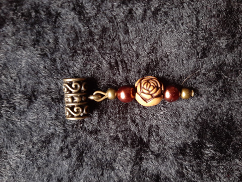 Brown flower lock beads