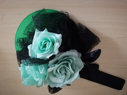 FirefoxxFlowers green hat with teal roses